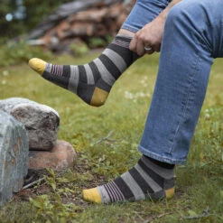 Men's Darn Tough Vermont Oxford Ltwt Crew -Smart Shoes World 6033GREY 8 1